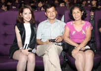 Bố Chi Pu nhận cái kết đắng vì mải cày view cho con gái