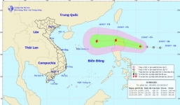 Áp thấp dự kiến vào Biển Đông dịp cuối tuần và mạnh lên thành bão
