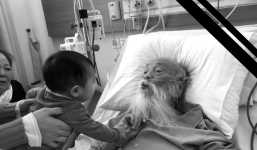 Bác sĩ điều trị xúc động kể về những giây phút cuối đời của thầy Văn Như Cương