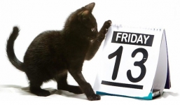 Tại sao các nhân viên bệnh viện rất sợ thứ 6 ngày 13 và các kỳ trăng tròn?
