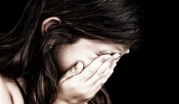 Dẫn gái mại dâm vào khách sạn, người đàn ông bàng hoàng phát hiện ra là cháu ruột