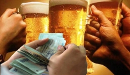 Hiệu trưởng lấy tiền quỹ mua bia uống trong nhiều năm