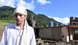 Chết lặng sau cuộc gọi: 'Cậu ơi về ngay đi, nhà 5 người bị lũ cuốn hết rồi'