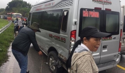 Va chạm liên hoàn giữa 4 xe ô tô, hành khách hoảng loạn la hét