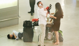 Vy Oanh lần đầu công khai lộ diện với ông xã, cả gia đình cùng trở về từ Mỹ thăm mẹ ốm nặng