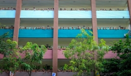 Hà Nội: Nam sinh lớp 8 nguy kịch vì ngã từ tầng 2 xuống đất