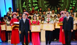 Cô giáo dạy Địa lý bằng Tiếng Anh được Bộ GD&ĐT tuyên dương