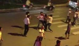 Nhóm côn đồ chém gục thanh niên trước nhà cha vợ