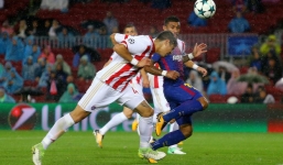 'Giúp' Barca thắng trận, cầu thủ vô danh 19 tuổi che mờ Messi