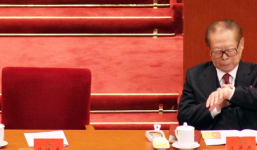 Ông Giang Trạch Dân nhìn đồng hồ 10 lần trong bài phát biểu dài 3,5 tiếng của ông Tập