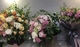 Thị trường hoa tươi dịp 20/10: Một giỏ hoa hàng chục triệu vẫn cháy hàng