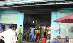 Chồng bất lực nhìn vợ chết cháy trong ki ốt lúc rạng sáng