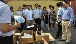 Hải Phòng: Tạm giữ 10 container hàng nhái đồ hiệu