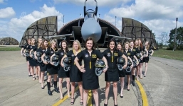 Tổng thống Trump cho gọi 1.000 phi công nghỉ hưu trở lại làm việc