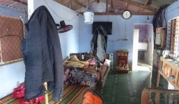 Đọc được tin nhắn của cháu rể gửi vợ, chủ tịch xã đánh ghen lúc nửa đêm