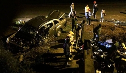 Truy đuổi xe bán tải chở gần 15.000 gói thuốc lá lậu gây tai nạn rồi bỏ trốn