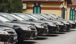 Năm 2018, chỉ mua xe công cho cấp Bộ trưởng trở lên