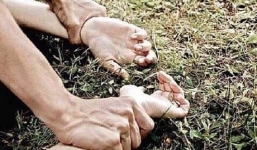 Hà Nội: Đang đi làm, người phụ nữ bị 'yêu râu xanh' khống chế, hiếp dâm