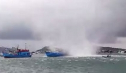 Vòi rồng càn quét trên biển Phú Quốc nhấn chìm một tàu cá