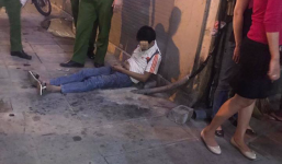 Hà Nội: Người đàn ông đột tử trong tư thế ngồi trên vỉa hè