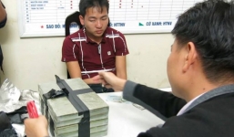 Nam thanh niên 20 tuổi đeo balo chứa 20 bánh heroin lên xe khách