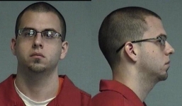 'Tú ông' lừa gái trẻ làm nô lệ tình dục, đi khách 100 lần/4 ngày