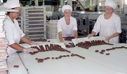 Nữ công nhân chết thảm vì bị caramel nóng chảy 'chôn vùi'