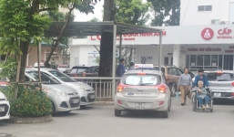 Taxi độc quyền với bệnh viện để “chặt chém”: Bộ Y tế vào cuộc