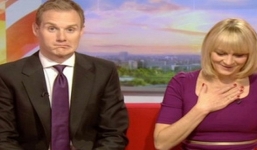 Nữ MC hồn nhiên chửi bậy ngay trên chương trình chào buổi sáng