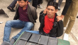 Giấu 15 bánh ma túy trong cốp xe máy chạy xuyên Quốc lộ 1A