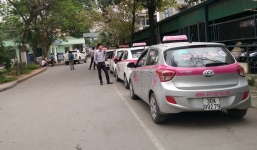 Bị tố độc quyền taxi, Bệnh viện Bạch Mai lên tiếng