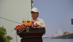 Chủ tịch Đà Nẵng cùng 3.000 người dân làm sạch môi trường đón APEC