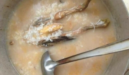 Trường mầm non luộc gà 'nguyên con' cho trẻ ăn, lãnh đạo xã lên tiếng