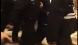 Chú rể lừa tình bị cảnh sát 'sờ gáy' ngay trong đám cưới, người yêu 4 năm tới làm loạn lễ đường