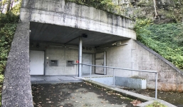 Ghé thăm căn hầm bí mật trên đỉnh núi tại Thụy Sĩ, nơi các triệu phú cất giấu tiền ảo bitcoin