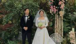 Hóa ra váy cưới của Song Hye Kyo đã được tiết lộ từ trước mà chúng ta chẳng hề hay biết