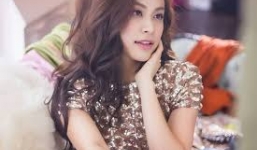 Đường tình duyên lận đận của Hoàng Thùy Linh