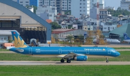 Máy bay Vietnam Airlines thay đổi lịch trình, hạ cánh khẩn cứu 2 hành khách