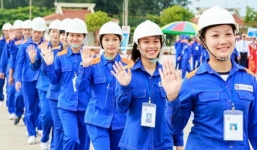 Lao động nữ xin nghỉ hưu sớm để… né chính sách