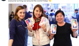2 phụ nữ Việt mua 4 iPhone X được đăng ảnh bởi CEO Apple lên Twitter của mình
