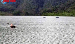 Người đàn ông bị lũ cuốn mất tích khi đi chặt củi