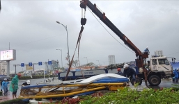 Chủ tịch Đà Nẵng kêu gọi toàn thành phố khắc phục hậu quả mưa bão để đón tuần lễ Apec 2017