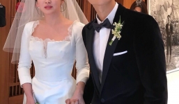 Cử chỉ của cô dâu chú rể Song Song trong bức ảnh hiếm hoi chụp trước khi bước ra lễ đường gây chú ý