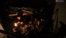 Hai ngày sau khi cơn bão số 12 đi qua, người dân Khánh Hòa vẫn chật vật sống trong bóng đêm vì mất điện