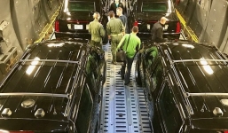 Lộ diện dàn xe 'khủng' hộ tống Tổng thống Trump công du châu Á