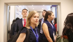 Những  đại biểu xinh đẹp hút hồn tại  APEC 2017