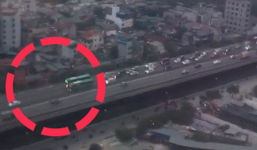 2 xe khách đua tốc độ rùa bò gây ách tắc trên đường vành đai 3