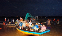 Phó Thủ tướng Trịnh Đình Dũng thị sát, chỉ đạo ứng phó mưa lũ