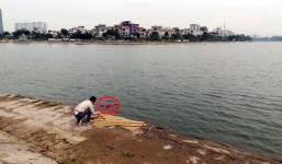 Hà Nội: Tá hỏa phát hiện thi thể người đàn ông trên hồ Định Công