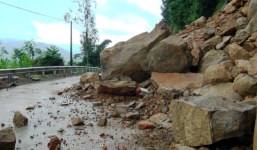 Quảng Nam: Tiếp tục sạt lở núi vùi lấp 10 nhà dân, chưa rõ thương vong